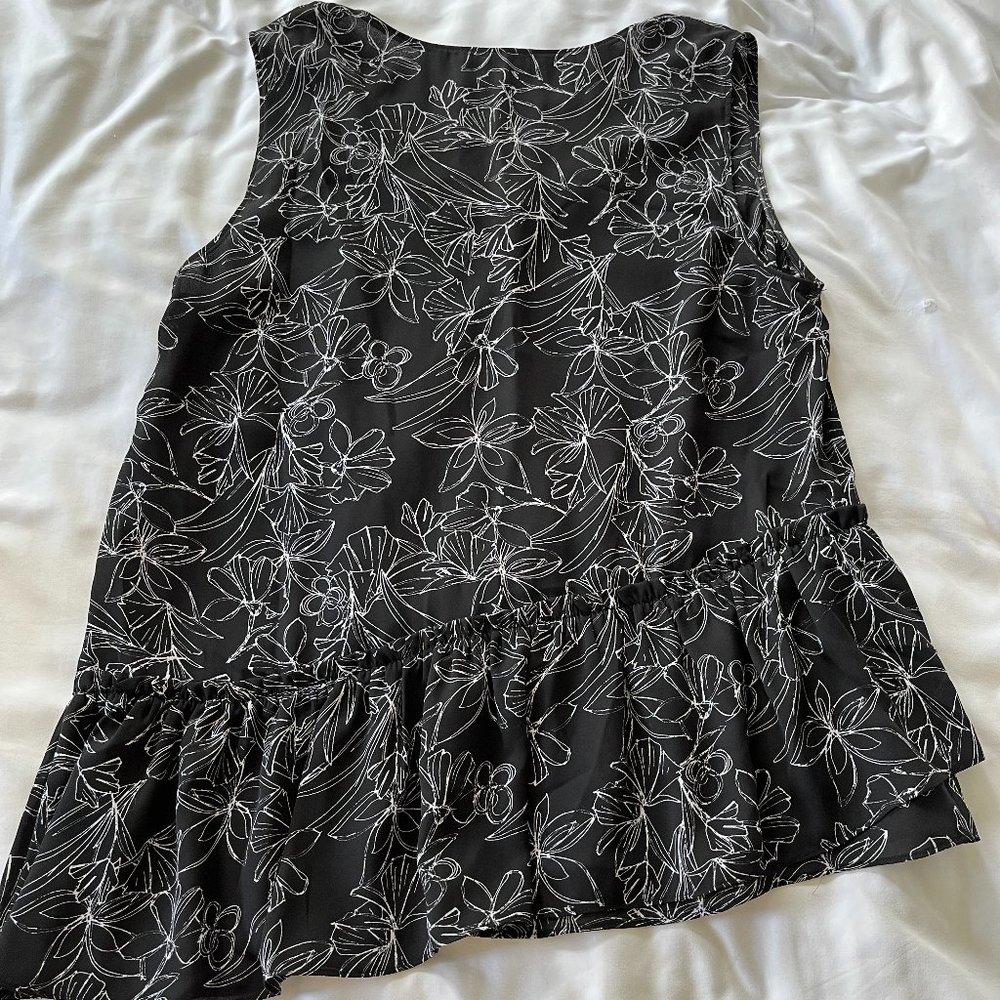 Asymmetric Hem Sleeveless Blouse